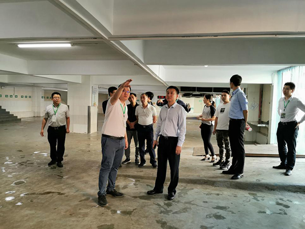 消防知識 丨 全樓在燃燒！33層建筑深夜起火，高層火災到底該如何逃生？