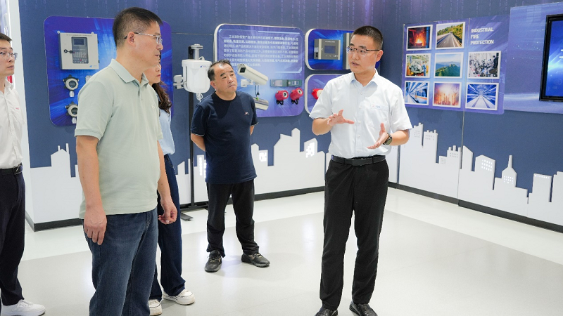 校企攜手 合作共贏(yíng)——蚌埠學(xué)院數理學(xué)院與依愛(ài)消防達成校外實(shí)習基地合作